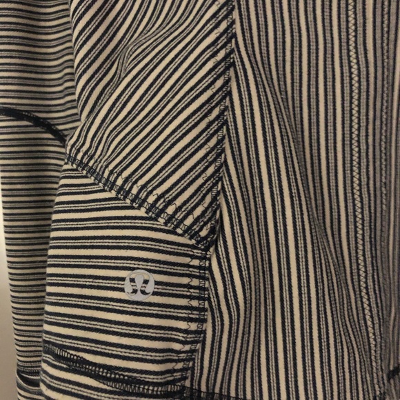 🍋 Lululemon 🍋 zip up - Picture 4 of 4